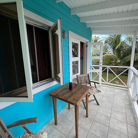 Waves Villa Guesthouse كينغستاون المظهر الخارجي الصورة