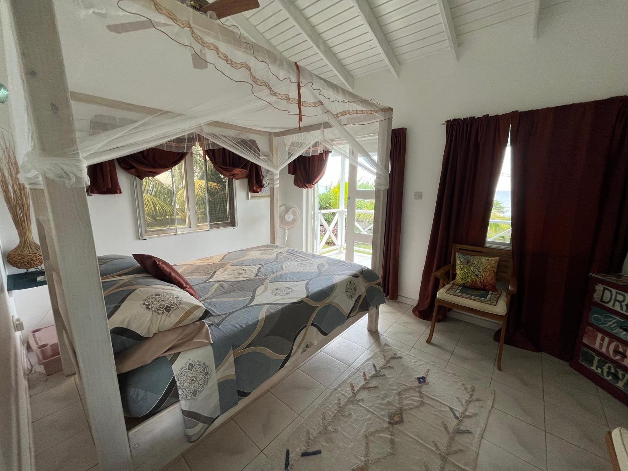 Waves Villa Guesthouse كينغستاون المظهر الخارجي الصورة