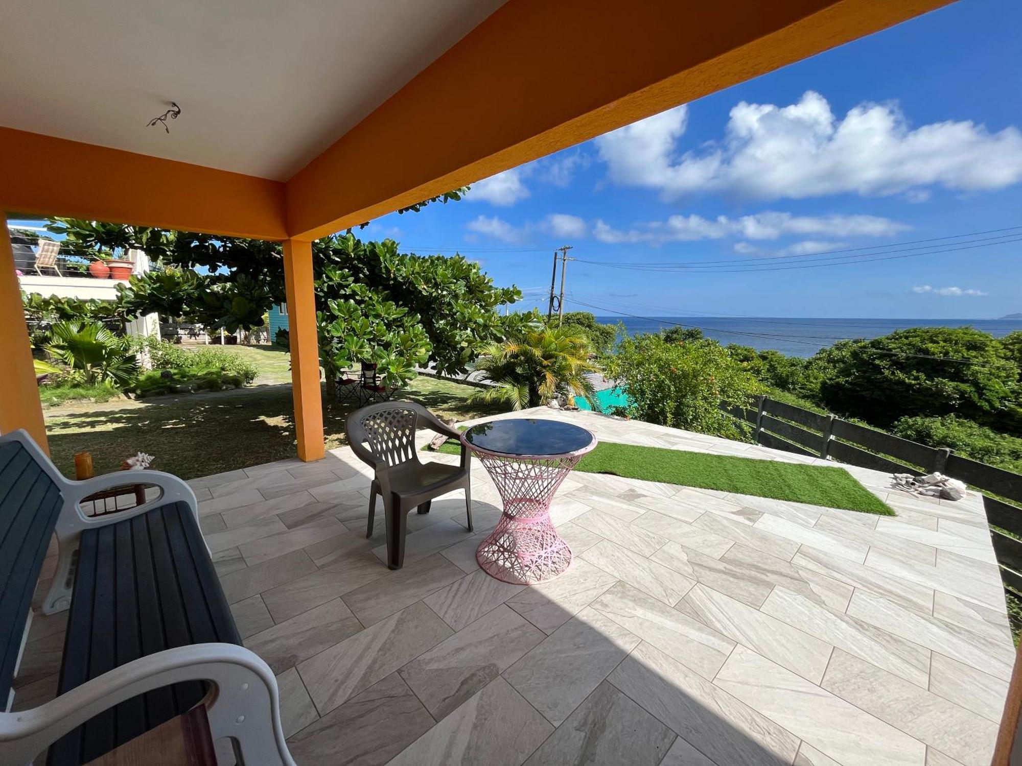 Waves Villa Guesthouse كينغستاون المظهر الخارجي الصورة