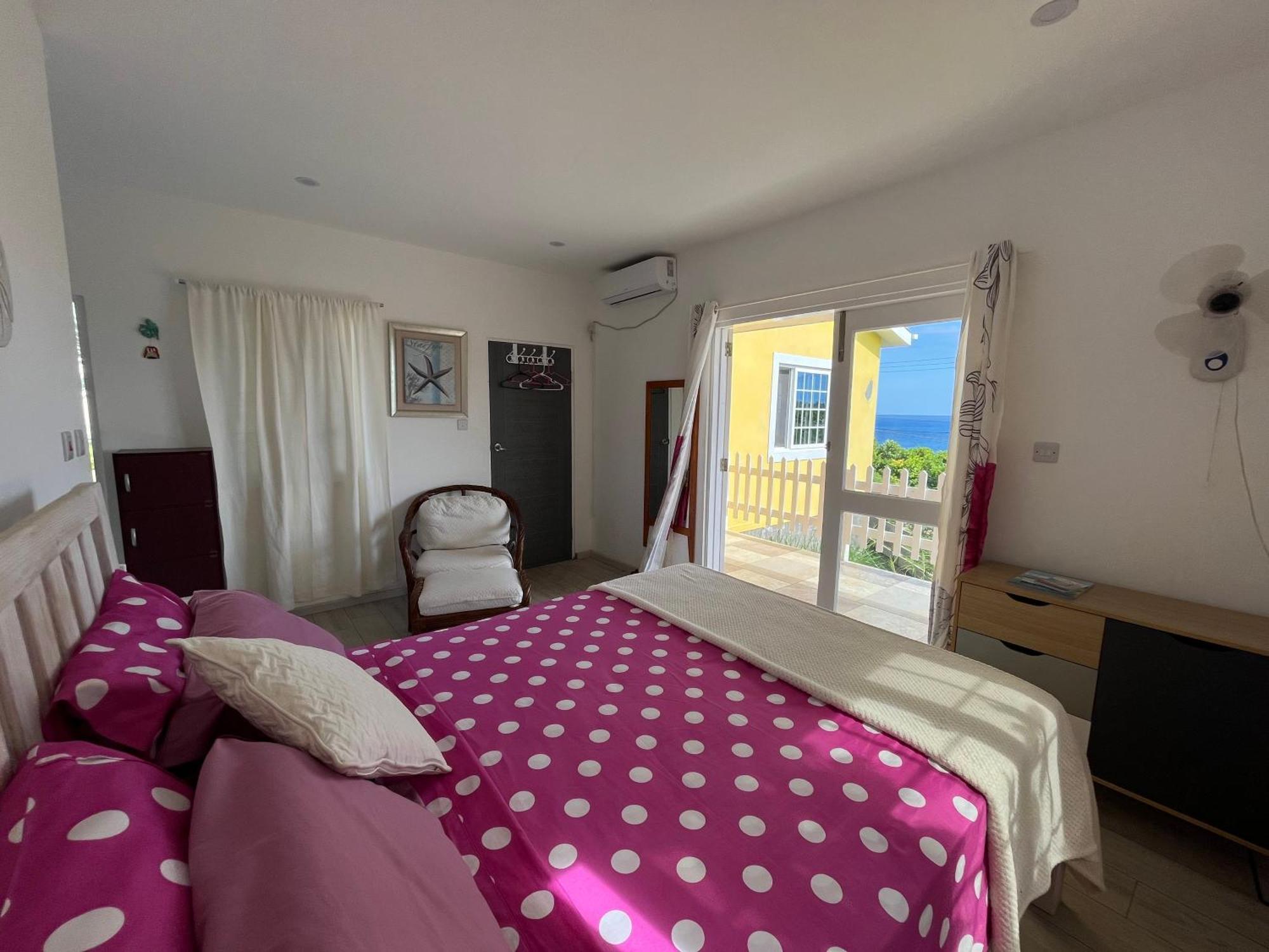 Waves Villa Guesthouse كينغستاون المظهر الخارجي الصورة