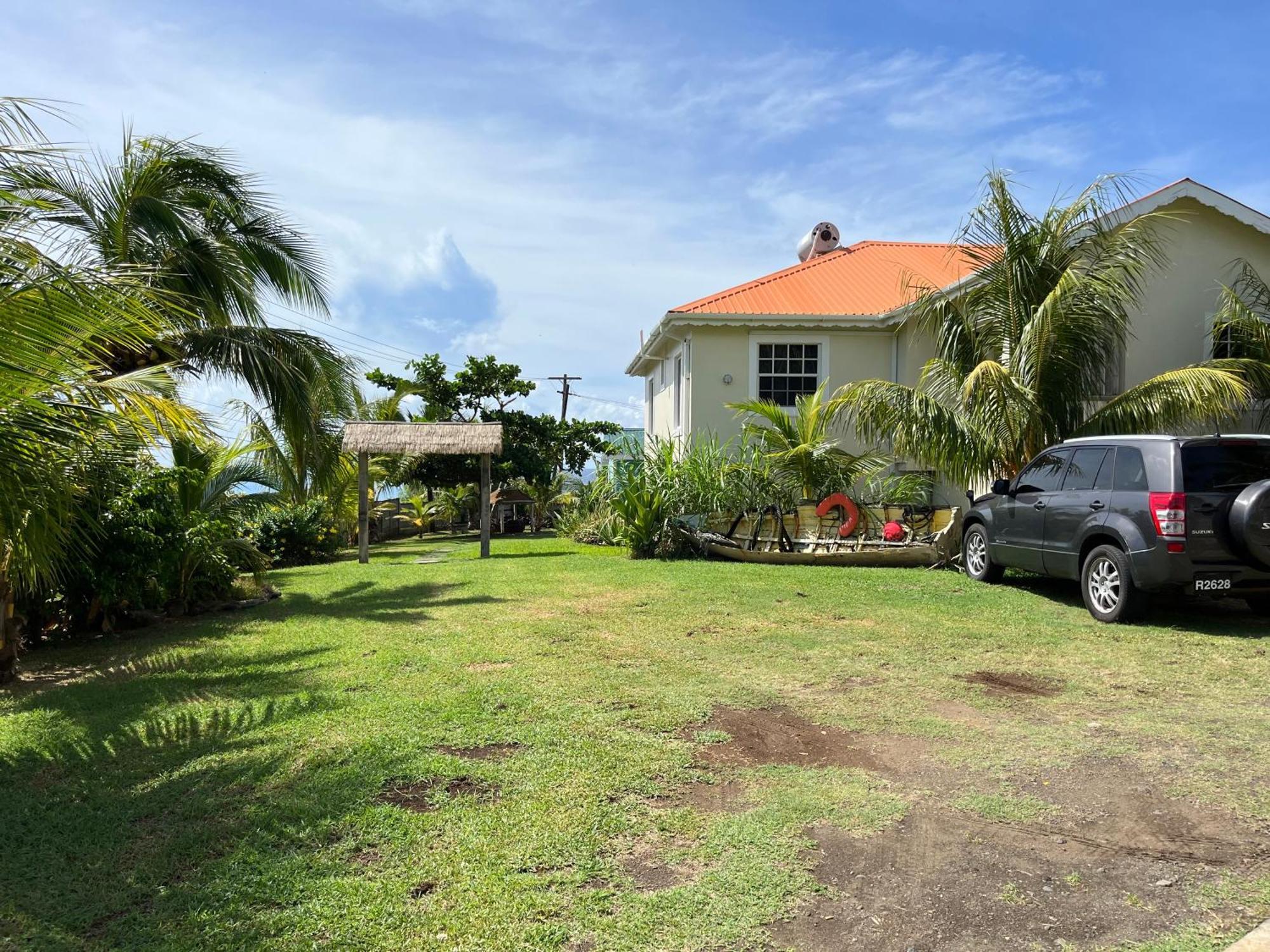 Waves Villa Guesthouse كينغستاون المظهر الخارجي الصورة